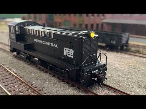 Ho scale Penn Central operating session 01
