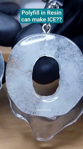 33K views · 251 reactions | °•☆~ice effect in resin~☆•° 流 . . . #resinsmallbusiness #resinhobbies #resinwithme #resinhacks #resinhobby #resinhandmade #resindiy #resin #resincrafts #fblifestyle | Ejoy's Art Space | Facebook