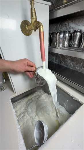 Manda yoğurtlu yayık ayran !! #ayran #manda #süt #yogurt #yoğurtlu #keşfet #youtubeshorts #drink
