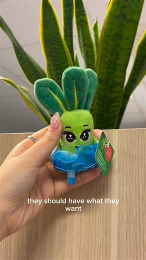 Our festive wishlist? More local produce on your tables! ✨ Supporting local farms means fresher food and a more resilient food supply for Singapore. Choose local produce and support our farmers! 💪 #localproduce #sfa | Singapore Food Agency (SFA)