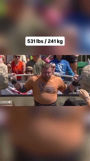 Tom Stoltman came READY for the overhead press 💥