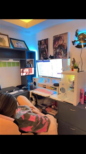 Looking for a work-from-home opportunity? 👩‍💻👨‍💻 Our team is expanding and we’re opening slots for Homecare Virtual Assistants! ✨ What we offer: • Remote / work-from-home setup • Training provided • Open to applicants with or without prior experience • High school graduates are welcome to apply 👤 Referred by Olivia Staff: Leng About Olivia Professional Solutions: We provide homecare staffing and administrative support services. Homecare Virtual Assistants help with tasks such as recruitment