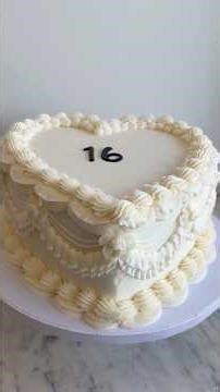 Sweet 16 🤍 #birthdaycake #sweet16 #buttercreamcake #cakedecorating #bakery