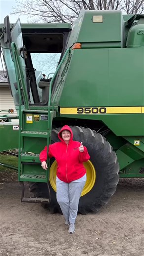 My SWEET ride. It may not be new and it may not have GPS but it gets the job done. #JohnDeere #harvest2025 | My Barnyard View