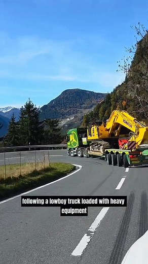 2.3K views · 23 reactions | walking behind a lowboy truck is terrifying‼️#videos #americanhistory #asphalt #hashtagfbreelsvideo #hashtagfbreelsviral #fblifestyle | Velocity Reacts | Facebook