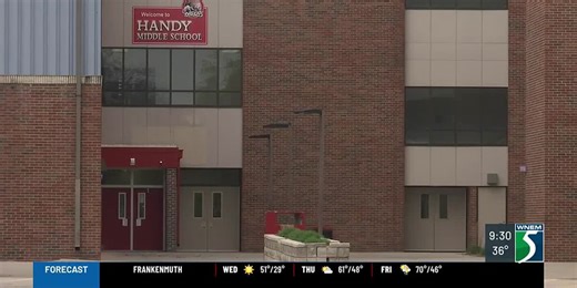 Bay City student dies after getting off bus