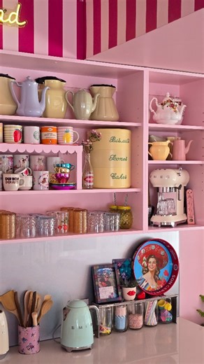 EL on Instagram: "It started life as the world's most boring pantry shelf, giving seriously sad flat pack vibes. Enter scalloped edge trim, kindly gifted by the fabulous folk at @hueray 🌈 Suddenly, it's giving cute mug display and has earnt it's place on my kitchen shelves. This trim has made such a difference, don't you think? Easy to cut, easy to glue and a doddle to paint! @hueray are launching this week with $1000s worth of prizes up for grabs! If dopamine decor is your thing, go and check 