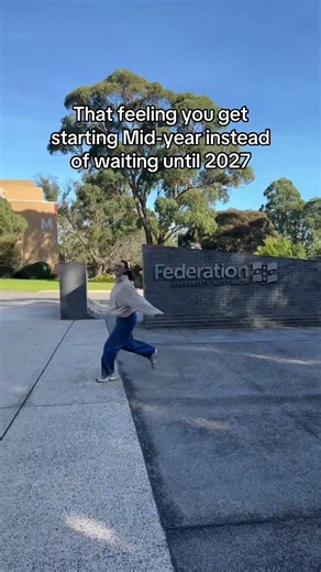 Mid-year’s for finishing 6 months sooner! 💙 Apply for Mid-year at Federation Uni!
