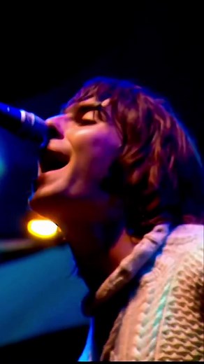 Oasis Wonderwall Live at Knebworth 1996