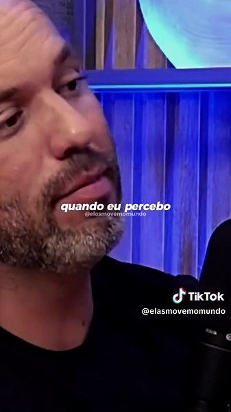 Nada é mais importante do que ter ao seu lado alguém que transmite paz. Alguém leve, de coração puro, que sabe perdoar, que ama de verdade e não alimenta o ódio. Em um mundo onde tantas pessoas carregam peso, orgulho e mágoas, encontrar alguém que traz tranquilidade para a alma é um presente raro. A paz que essa pessoa transmite vale mais do que qualquer riqueza material. Pessoas assim não chegam para competir, controlar ou machucar. Elas chegam para somar, acolher, ouvir e fazer com que até os 