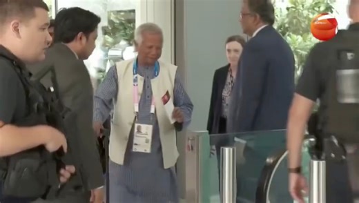 76K views · 3.1K reactions | What a VIP protocol❗Welcome Sir Dr Muhammad Younus ❤️ | Ｙｏｕｒ　Ｐａｉｎ | Facebook