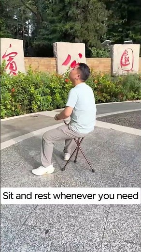 3-in-1 Walking Cane with Seat & Light — Practical for Everyday Use!