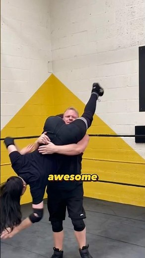 FLYING HEADSCISSOR!🤍💖😱😱😱 #professionalwrestling #womanwrestler #womenswrestling #prowrestling