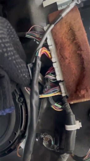 Lexus power windows and mirrors motor control system location COMPUTER MPX DOORFR RHD C 12 V