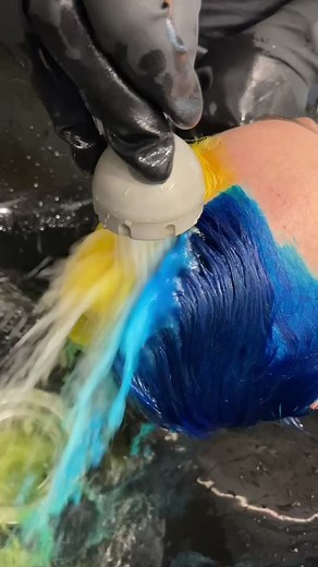 How do you wash your fashion colors? Worried about the colors bleeding? I’m not so much with #elumen #goldwell #fyp #okanagan #summerland #penticton
