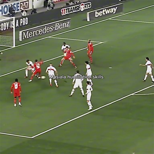 Musiala humiliation skills 🔥💀#jamalmusiala #germany #bayernmünchen #skills #fy