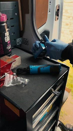 Gear up for any task with the Draper 12V Ratchet Kit.