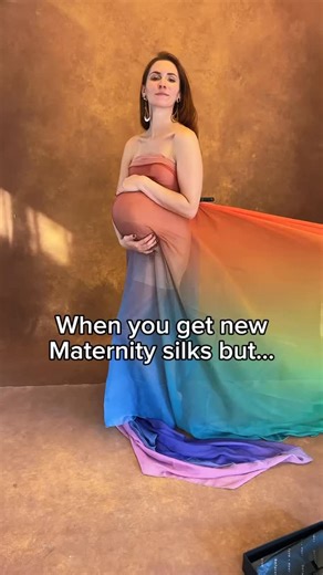 🌈🤰 Picture this. Seven boxes arrive and I have no idea what they are because I ordered them so long ago. As I start unboxing, I find the beautiful silks I purchased for Rainbow Baby Sessions. When I pulled one out, I thought it would be great to show my clients what these look like so they can imagine the session. The only problem was I didn’t have a baby bump to show it off, so I used my jacket. The whole experience felt out of body since I have never had kids. The shape made the fabric look 