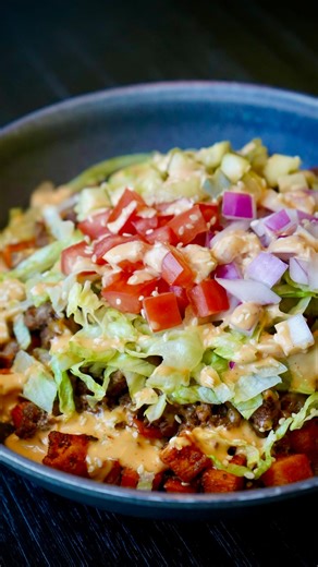 Cal Reynolds on Instagram: "Sweet Potato Burger Bowl 🍠 🍔🔥 If you love burgers... you gotta give this one a try! It's easy, quick, delicious and doesn't require a ton of effort making it great for weeknight dinners! I always make some extras for meal prep as well! 💪🏻 FULL RECIPE ⬇️ INGREDIENTS - @getgraza olive oil - 1 lb of @grassrootscoop lean ground beef (link + discount code in bio) - 2 large sweet potatoes - Seasonings: Salt, pepper, garlic powder, onion powder and smoked paprika. Toppi