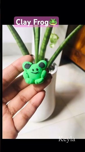 How to Make a Cute Frog 🐸 with Polymer Clay - Easy DIY!. #diy #shorts