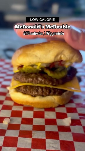 It was a simple mcdouble cheeseburger type of evening. #easyrecipe #fastfood #fitfood
