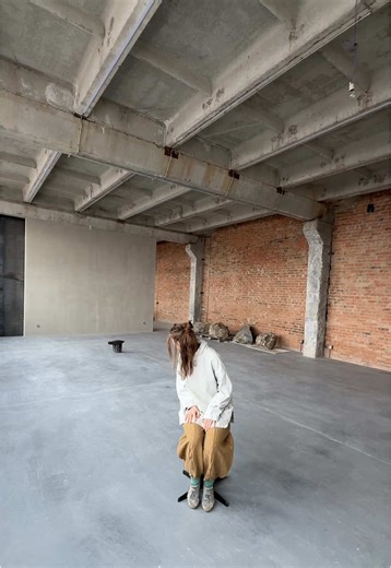 Explore the New Artspace at Ponarsher Studio