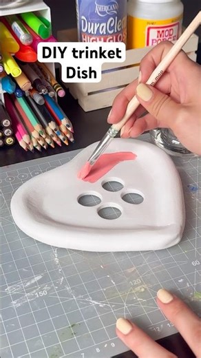DIY button trinket dish made with air dry clay #airdryclayideas #clayideas #diy #clay