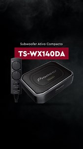 🔊 TS-WX140DA 🔊 O Subwoofer conta com um baixo consumo de energia, máximo de 4.3 amperes, se tornando uma boa escolha para quem procura sons graves até mesmo em veículos elétricos! Além disso, o TS-WX140DA tem um Design Moderno e Ultracompacto, se adaptando ao carro sem afetar seu espaço interno. O modelo acompanha um controle DSP, tecnologia que permite você escolher entre graves profundos, naturais e vibrantes! Já marcou seu #UpgradeComPioneer ? | Pioneer do Brasil