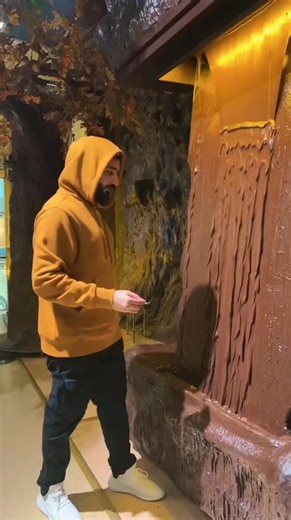 Chocolate waterfall ng turkey 🇹🇷. #fypシ゚viralシfypシ゚viralシalシ | Clips Corner