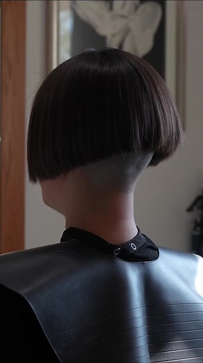 Here’s a little teaser video of my microbob haircut. Really, it was just a trim of an inch or 2. The full video and photos are only available on my Patreon. Link in bio or PATREON.COM/LIZALLENHAIR 😘 Undercut shave by @razor_ruby Haircut by @chrisrayhair As always, full-length videos and more available on my Patreon! Link in bio or PATREON.COM/LIZALLENHAIR 😘 ❤️❤️❤️❤️❤️❤️❤️❤️❤️❤️❤️❤️❤️❤️ #shorthair #shavednape #nape #buzzednape #microbob #pixie #bob #pixiebob #bixie #shortbob #shorthairinspo #ha