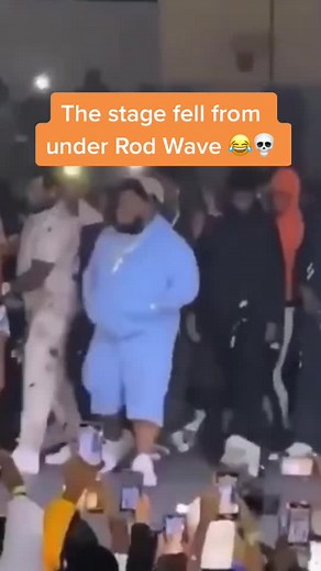This was TOO funny‼️😂 Y’all feel bad for #RodWave ⁉️💀 #concerts #rap | rod wave concert