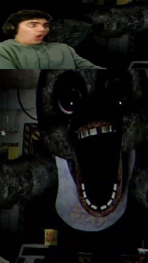 the animatronics EAT you in this game... #viral #fnaf #horrorgaming