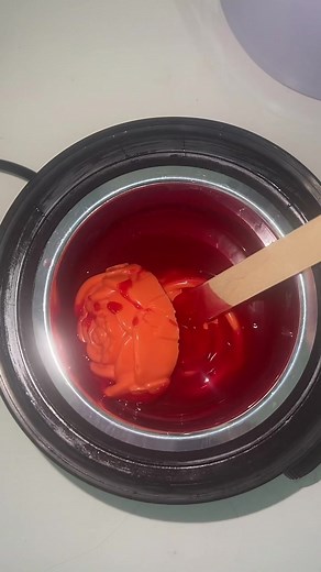 Little flash warning! I’m sorry for not posting the last view days, but I can tell you guys that I’m graduated!!! #wax #waxing #waxingvideos #waxmelts #waxbeans #fyp #foryoupage #asmr #melt #asmrsounds #asmrvideo #satisfying #satisfyingvideo #graduated