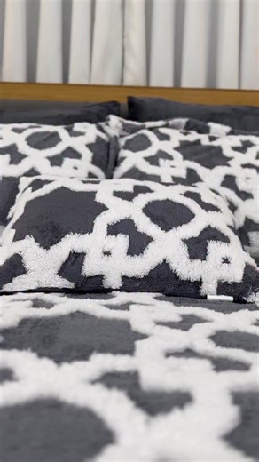 30 reactions | طقم شتوي فاخر - SHUANI TEXTILE – (ATHENS) استمتع بدفء...