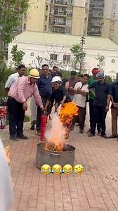 monitor module fire🔥alarm🚨laga gyi😱🤯 #fireworks #hotels #reeels #fireefire #cheflife #viral #li