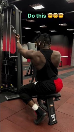 No Hammer Strength Plate Loaded Iso- Lateral Front Lat Pulldown At your gym? 🤯🤯🤯