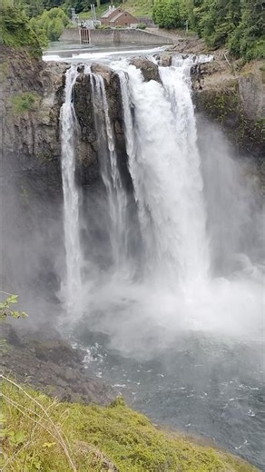 Is Snoqualmie Falls worth it? Hidden Gem near Seattle #shorts #subscribe #waterfall #snoqualmie
