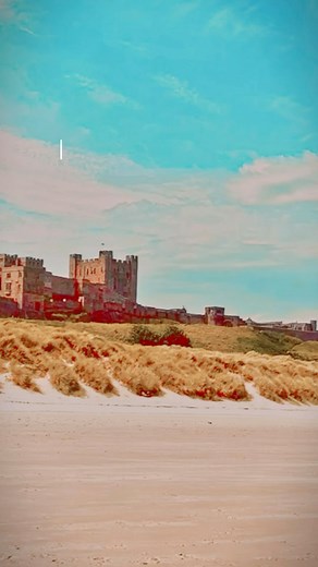 The Sands Cottage in central Seahouses on the beautiful Northumberland Coast; 💜 Sea Views ; only a couple of mins walk from the beach, harbour and restaurants 🏰 Approx 3 Miles from Bamburgh Castle 🛌Sleeps 6 - 3 Bedrooms; 3 x Kings or 2 Kings & 2 Singles 🐶🦴 2 dogs no charge (sometimes 3 on request) 🏊 Our cottage has membership to local leisure club; with indoor pool, jacuzzi, sauna and steam room. ❤️ Real wood fire, ☕️ Coffee Machine 📺 Netflix’s, Alexa and Super Fast WIFI 🅿️ Private parki