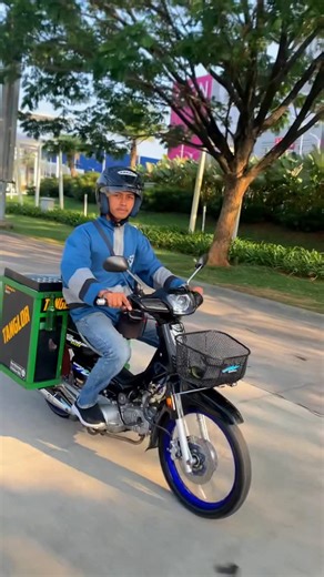 Mvhajirin on Instagram: "Seperti ini kah yg para pemirsa inginkan? . . @Astrea_Yuk @caption.granderist @astrea.officiall.id @astreahondagrand @grand.traveling @motorcycle_happiness @warga.grand @astrea_anak_bangsa @caption.granderist @astreaelite_indonesia #astreagrandid #astrea #astreagrand #astreaprima #astreagrandindonesia #astreakita #astreaindonesia #honda #grandbulus #indonesia #astreastar #hondaastrea #astreagrandbulus #astrealegenda #astreanusantara #motortua #astreaprimaindonesia #honda