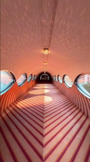 【伊東に行くならハトヤ♪】現存する昭和モダン建築 : 伊東温泉ハトヤホテル #shorts #温泉旅行 #昭和レトロ