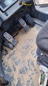 76K views · 102 reactions | Trochę piasku? #koparka #excavator #heavyequipment #swiatoperatora #cat #dozer #spycharka #travel #follow #truck #civilengineering #caterpillar #crane #civilconstruction #mining #reels #follow #dredging #rockwork #praca | Świat Operatora | Facebook