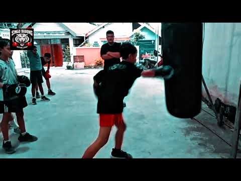 Latihan Samsak Tinju Anak – Bukan Asal Keras! 🥊