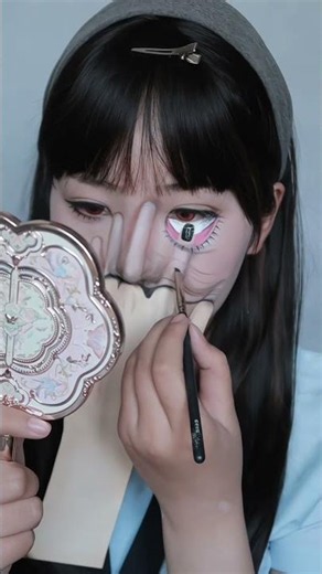 Mind-Blowing Illusion Makeup Art 🎨👁️#viral #art #viralvideo