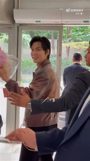 3K views · 318 reactions | 20250617 The Prophet: Omniscient Reader Press Conference #이민호 #leeminho #minozdeetv #youngspirin #minozDee #유중혁 #전지적독자시점 #TheProphet #ORV #OmniscientReaders #OmniscientReadersViewpoint #theprophetomniscientreader #MINHOVERSE | Lee Min Ho Fandom | Facebook