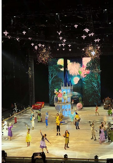 Disney On Ice 2025 - Magic in the Stars ✨ Performance Setlist: 1st Set (40mins) Mickey and Friends Princess Tiana Aladdin Toy Story Asha from Wish Cinderella Beauty and the Beast Snow White Rapunzel (Tangled) Raya and the last dragon Break (20mins) 2nd Set (40mins) Cars Encanto Frozen 2 Moana Mickey and Friends (Outro) Show Dates: December 20, 2025 to January 4, 2026 Tickets are still on sale: http://smtickets.com/tickets/DOI2025 #DisneyOnIce #MOAArena #Disney #fyp
