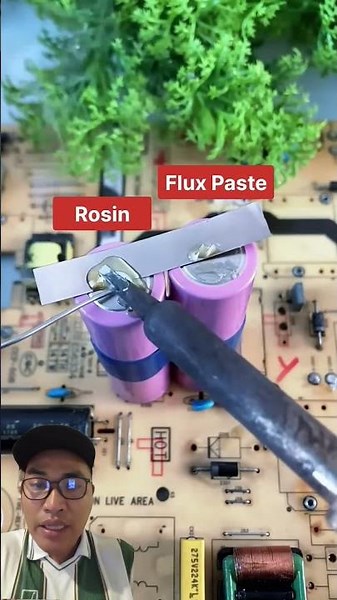 The difference between flux and rosin #smartphone #smartphonerepair #automobile #deadphone #tips ...