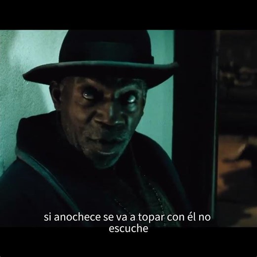 Clark Kent visits Gotham City | Batman vs Superman #batmanvsuperman #dcuniverse #walls #viral