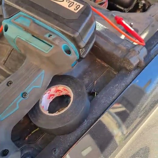 audi a4 2008 ecu location