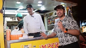 Dosto aaj main laya hoin Karachi ki sasti tareen Chinese Thali, Jis main aap ko milty hain 7 different sizzling Chinese dishes 1 platter main, Prawns Tampora, dynamite Chicken, Spicy Chowmein, Chicken Chilli Dry, Chicken Garlic Gravy, Chicken Manchurian aur Egg fried Rice, yeh sab kuch milta hai Imperial Chinese Food Van per, Chinese Thali 1,100 Rupees Name: Imperial Chinese Food Van Triq Road, Near Rehmat e Shireen, Opp. Aerosoft house, 0308-6000694 0309-6000694 https://maps.app.goo.gl/nyBAgEhp