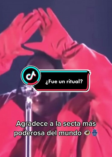 ¿Fue un ritual en el Super Bowl de Rihanna?